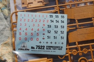 Italeri 7522 STURMGESCHÜTZ III Sd.Kfz.142/1 & Sd.Kfz.142/2 Sturmhaubitze 10.5 cm